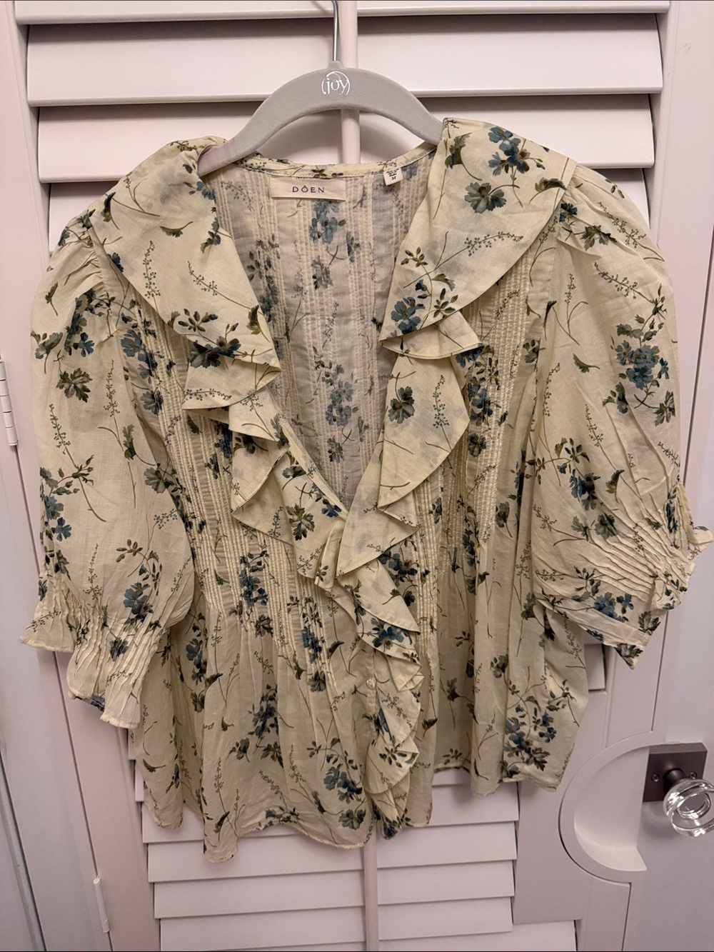 Doen Henri Floral Ruffle Blouse